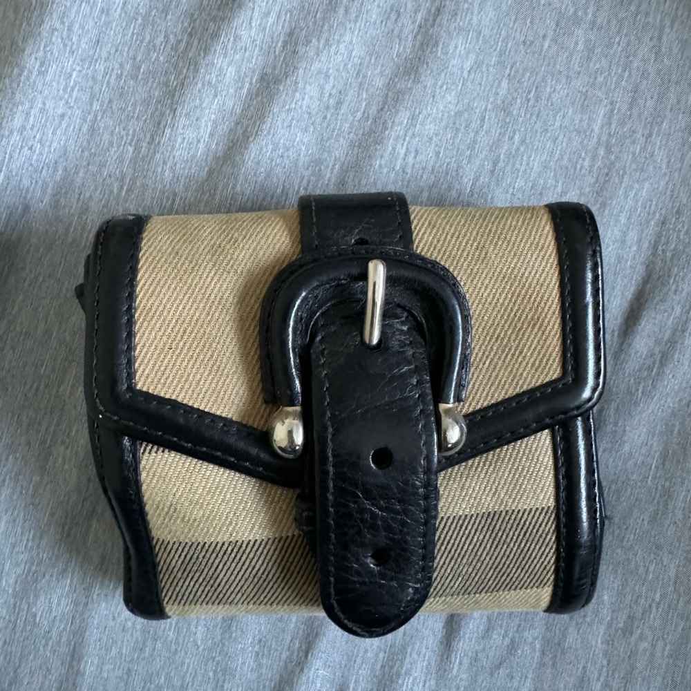 Burberry trifold wallet